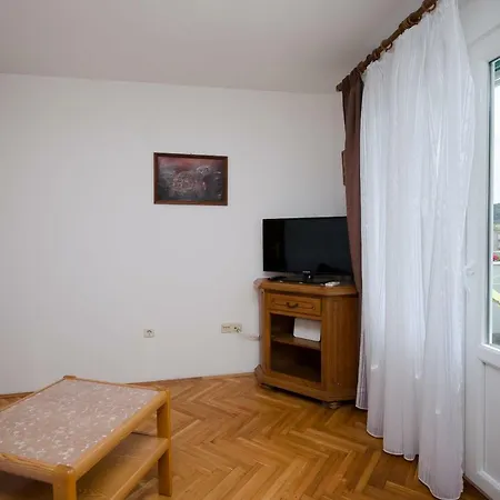 Zdenka Apartment Lopar