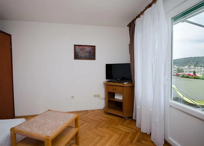 Zdenka Apartment Lopar